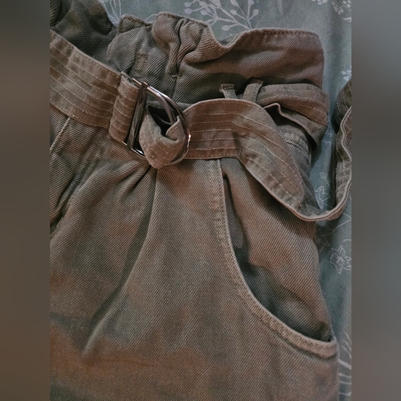 Zara Women's Green Paperbag Bermuda Shorts Size 4 With Tie Belt - Picture 3 of 11